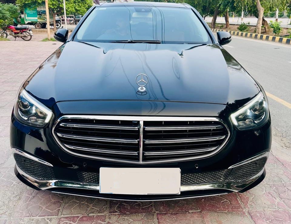 Mercedes Luxury Car Hire Lahore