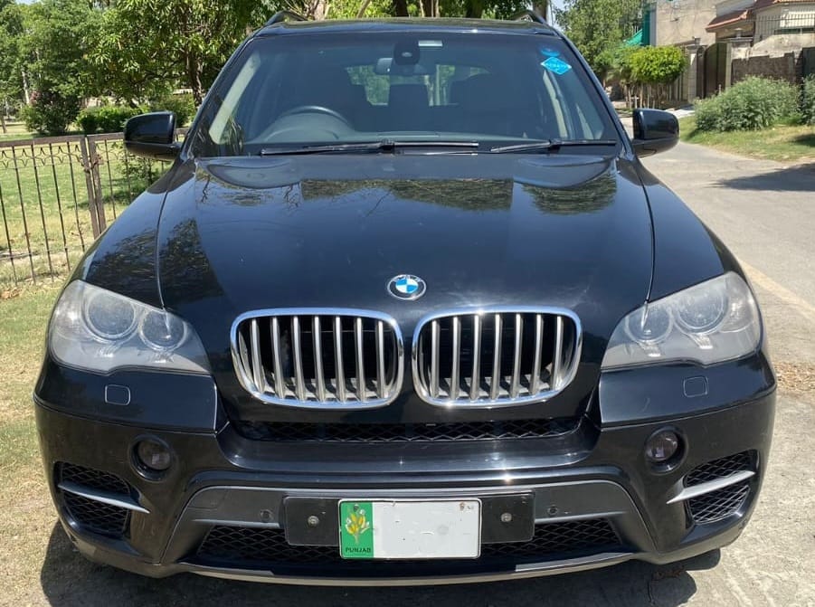 Armored BMW for rent in Lahore - photo 2 | Unique Car Rental