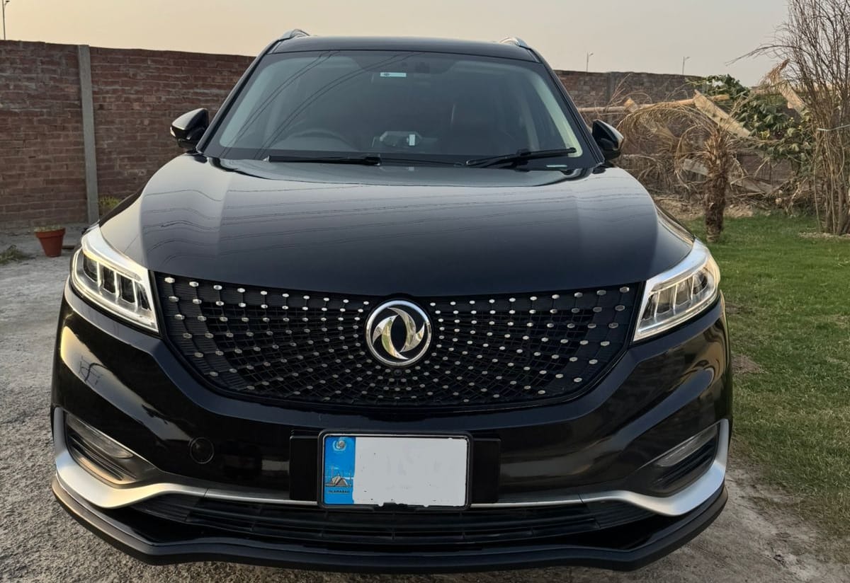 BAIC Glory 580 7-Seater for rent in Lahore - photo 1 | Unique Car Rental