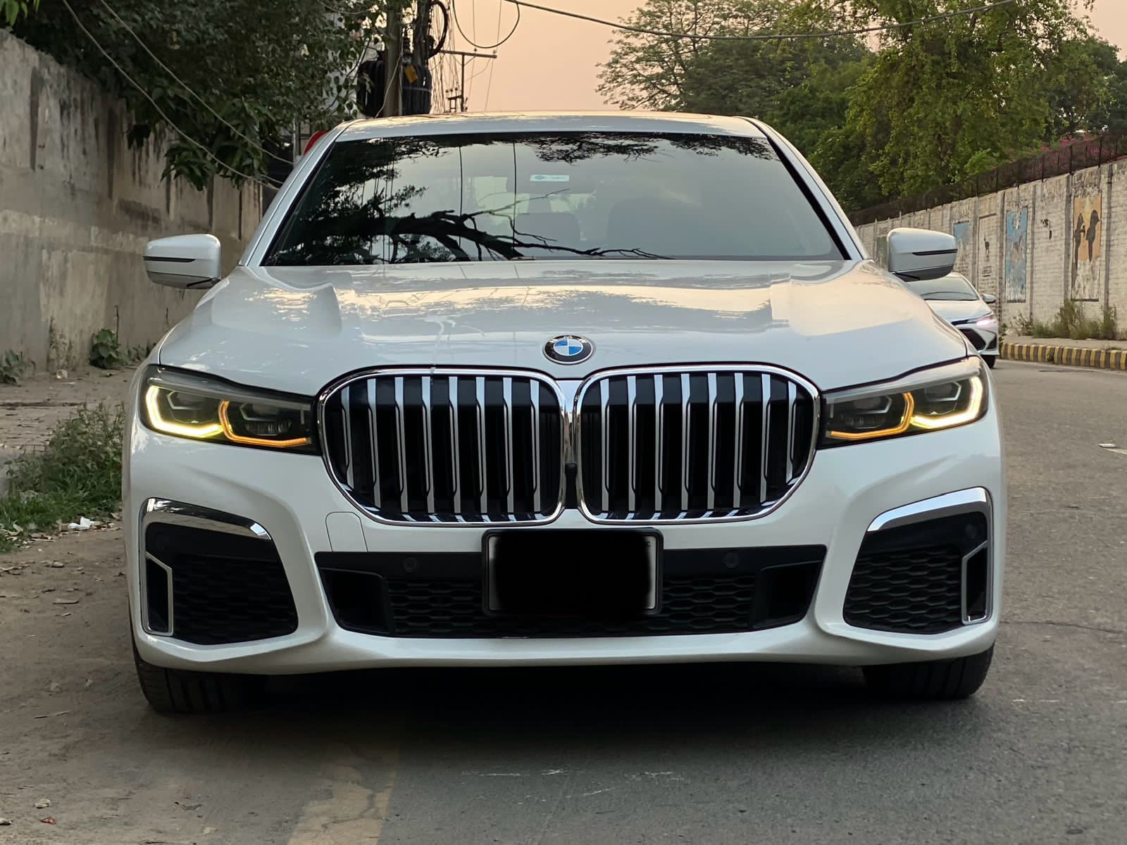 BMW 5 Series for rent in Lahore - photo 3 | Unique Car Rental