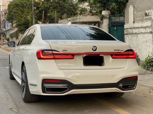 BMW 5 Series for rent in Lahore - photo 4 | Unique Car Rental