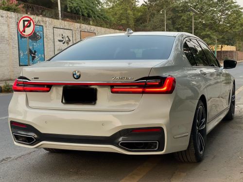 BMW 5 Series for rent in Lahore - photo 5 | Unique Car Rental