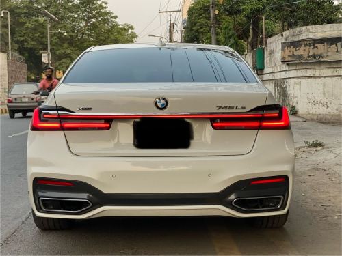 BMW 5 Series for rent in Lahore - photo 1 | Unique Car Rental