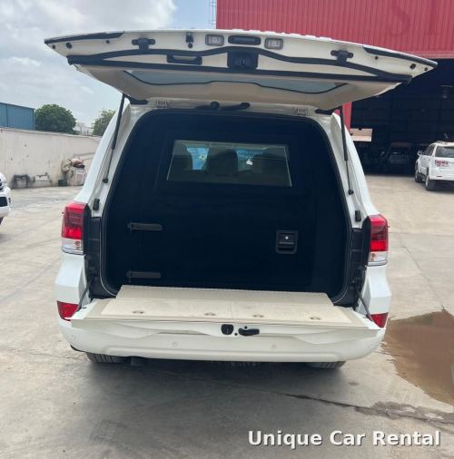 Bulletproof Toyota Land Cruiser 200 with protected rear compartment and ballistic window