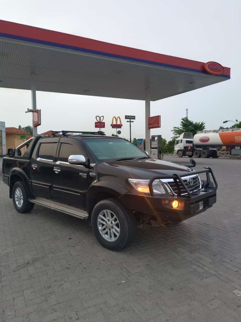 Bulletproof Toyota Revo for rent in Lahore - photo 5 | Unique Car Rental