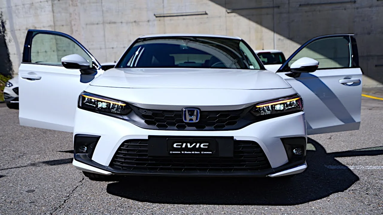Honda Civic for rent in Lahore - photo 1 | Unique Car Rental