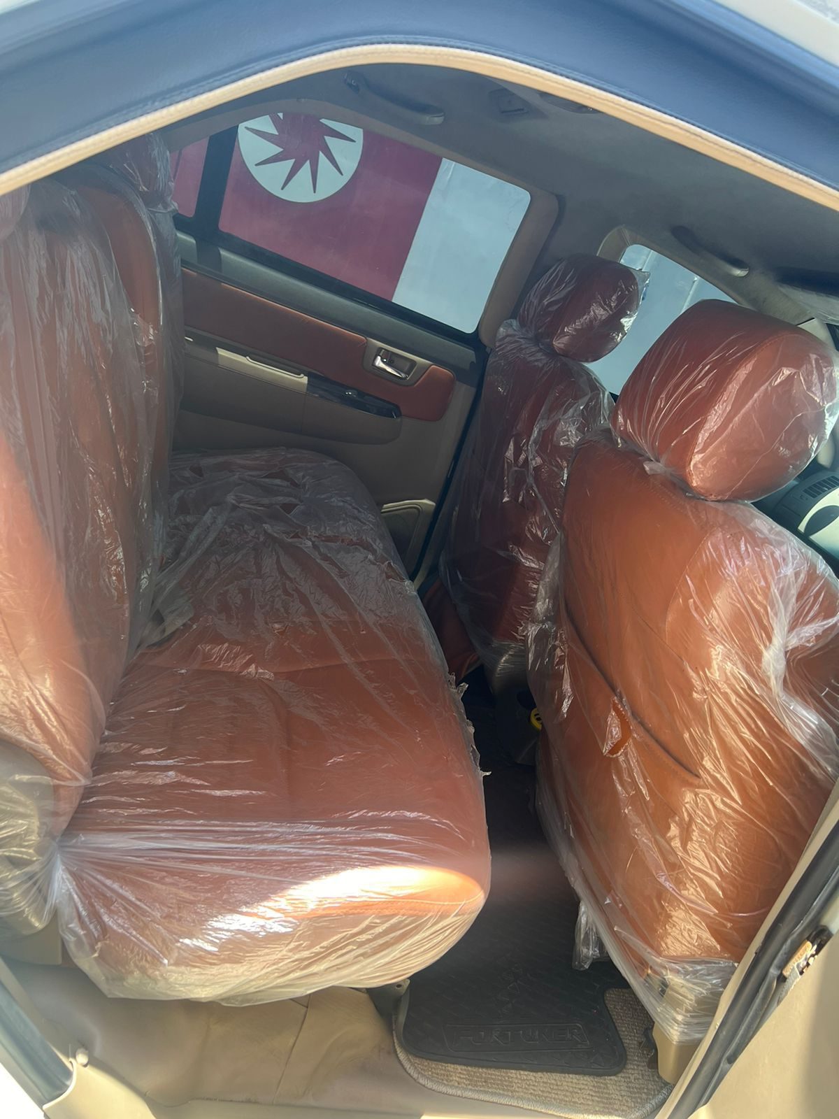 Toyota Fortuner for rent in Islamabad - rear seats