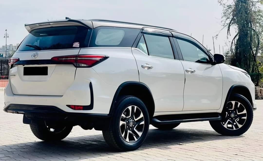 Toyota Fortuner Legender for rent in Lahore - photo 3 | Unique Car Rental