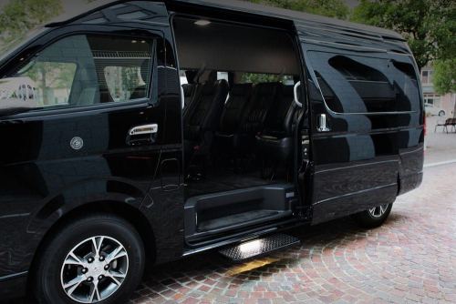Toyota Hiace Grand Cabin for rent in Lahore - photo 4 | Unique Car Rental