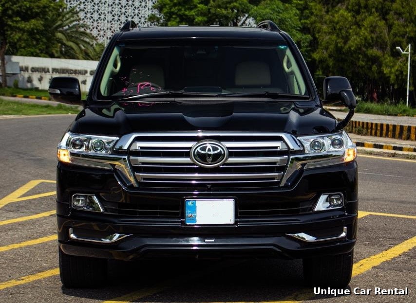 Toyota Land Cruiser V8 black front view for rent in Islamabad