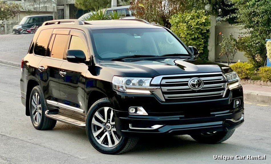 Toyota Land Cruiser V8 black front angle for rent in Islamabad