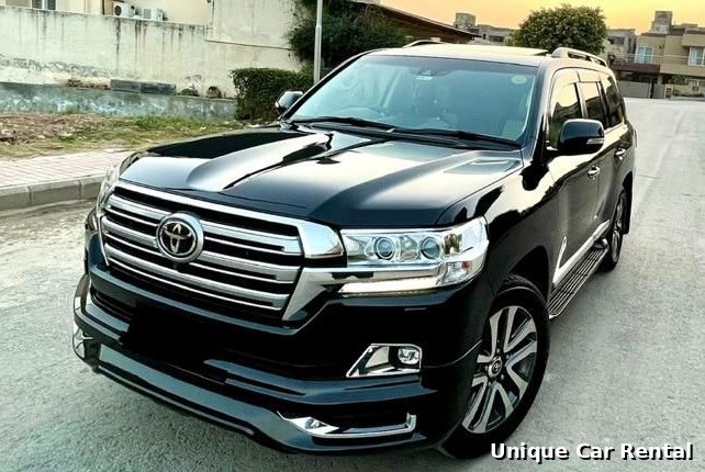 Toyota Land Cruiser V8 black front three-quarter for rent in Islamabad