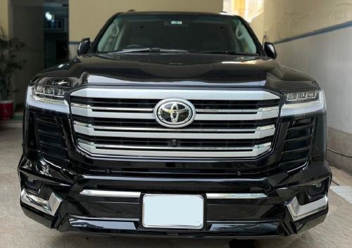 Toyota Land Cruiser V8 for rent in Lahore - photo 3 | Unique Car Rental