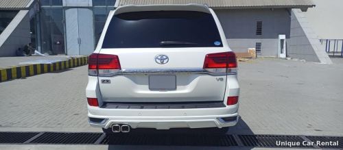 White Toyota Land Cruiser 200 ZX V8 rear view