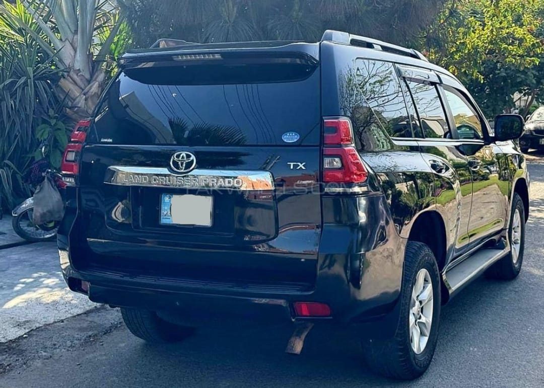 Toyota Prado for rent in Islamabad - black rear side