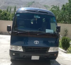 Coaster rental in Lahore for school trips and picnic