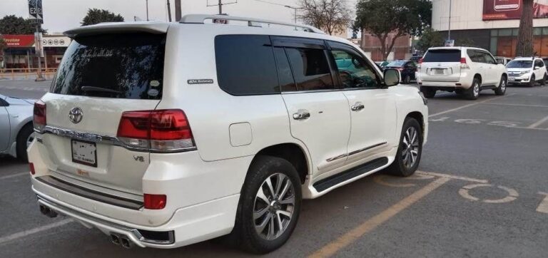 Armored Land Cruiser V8 rental in Lahore for secure travel