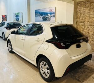 Pearl white Suzuki Ciaz available for rent in Lahore for events and family trip