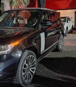 Range Rover car rental service in Lahore for stylish and comfortable journey