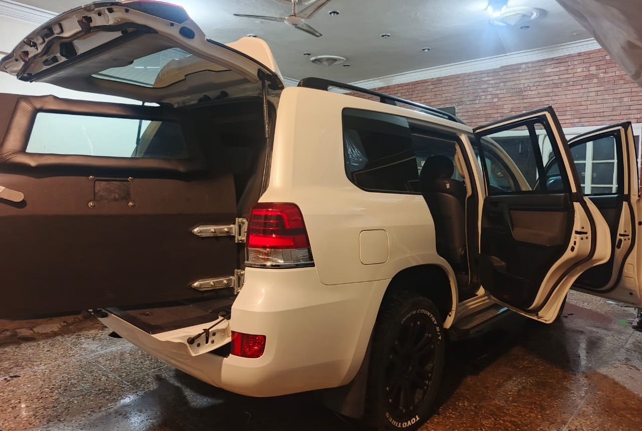 Safe family travel with bulletproof transport solutions