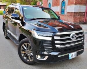 Toyota Land Cruiser V8 rental service in Lahore with trained driver