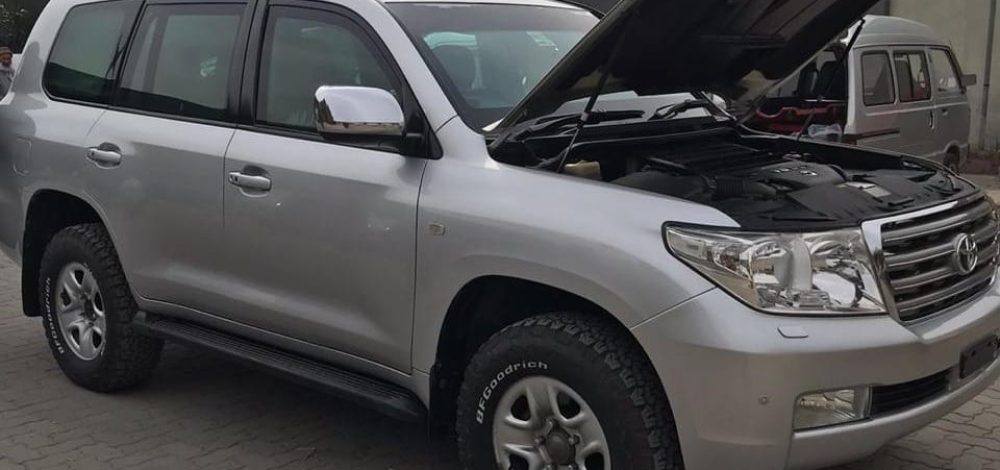 Rent bulletproof Toyota Fortuner B6 SUV in Karachi for VIP travel and embassy use