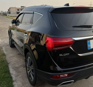 Family SUV rental Lahore