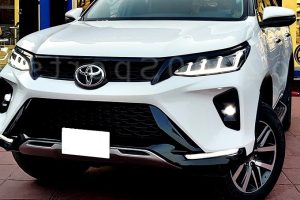 Toyota Fortuner Interior – Rent in Lahore