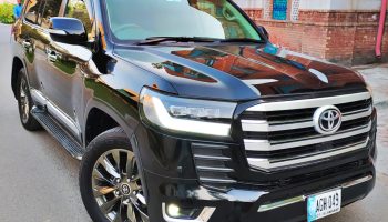 Toyota Land Cruiser V8 rental service in Lahore with trained driver