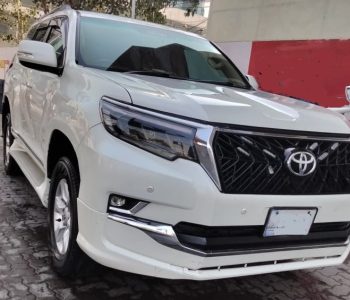 Rent Toyota Land Cruiser V8 in Karachi for local and out-of-city travel